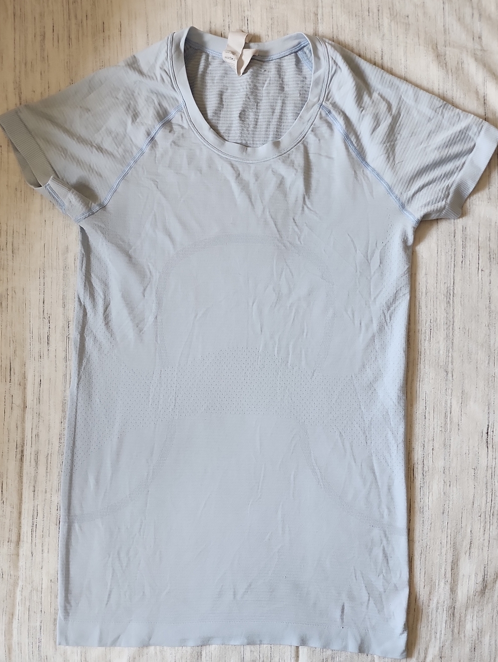 Lululemon Light Blue Short-Sleeve Performance Tee SMALL/4